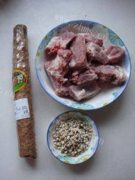 养生山药薏米排骨汤做法图解1)