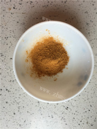 美味的孜然烤鸡翅做法图解5)