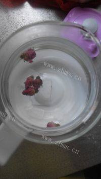 美味的桃花茶做法图解4)