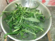 家常菜蒜末空心菜做法图解5)
