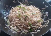 美味的炒细面