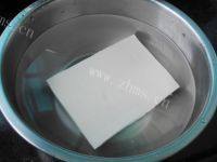 诱人的水煮豆腐做法图解2)