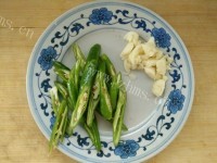 芳香四溢的鱼香茄子做法图解2)