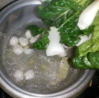 自制肉丸白菜汤做法图解4)