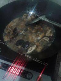 家常菜萝卜炖肉做法图解6)