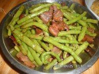腊肉炒豆角做法图解7)
