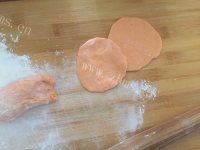 五味俱全的胡萝卜水饺做法图解8)