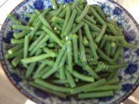美味的豇豆炒土豆丝做法图解1)