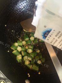 DIY秋葵炒虾仁做法图解8)