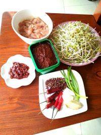 家常菜水煮肉片做法图解1)