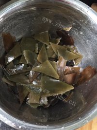 营养丰富的土豆烧海带做法图解1)
