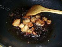 家常菜土豆焖五花肉做法图解2)