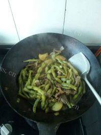 家常菜酱炖芸豆做法图解7)