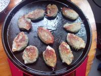 好吃的韭菜虾米煎饺做法图解12)