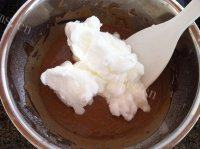 鲜美的巧克力蛋糕卷做法图解10)