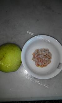 美味雪梨肉饼汤做法图解1)