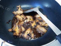 美味营养的老干妈回锅肉做法图解6)