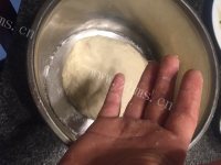 独特的梅干菜肉包做法图解10)