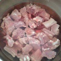 电饭煲炖排骨做法图解2)