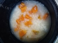 好吃不腻的南瓜粥做法图解4)