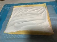 草莓蛋糕卷做法图解11)