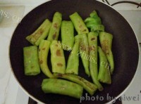 家常菜虎皮尖椒做法图解4)
