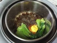 美味的电饭锅版煲仔饭做法图解4)