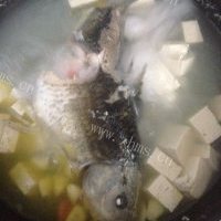香飘十里的鲫鱼豆腐汤的做法图解六