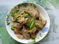 常吃不腻的大葱炒肉