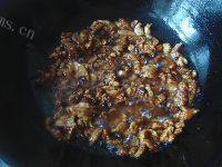 「健康美食」炸酱肉丁做法图解5)