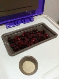 自制蔓越莓面包做法图解6)