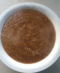 红糖小米粥做法图解4)