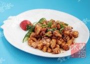 诱人的酱汁鸡丁