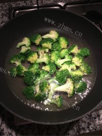 美味的海鲜焗饭做法图解2)