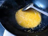 美味的蟹黄豆腐做法图解4)