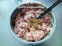 美味的红烧狮子头做法图解9)