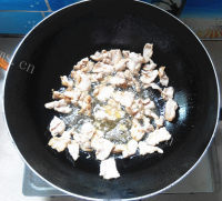 家常白花菜炒瘦肉做法图解6)