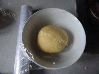 自制玉米面豆沙包做法图解4)