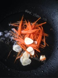 香气浓郁的素炒土豆丝做法图解5)
