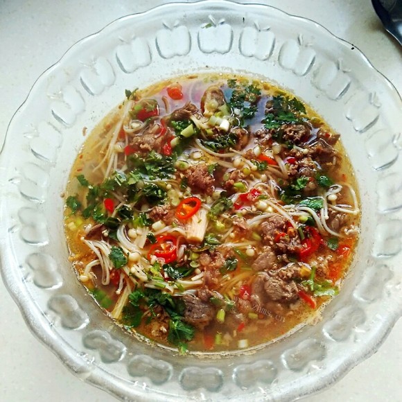 色香味俱全的酸汤肥牛