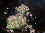肉末烧茄子做法图解6)