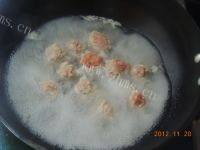 营养丰富的青菜肉丸汤做法图解7)