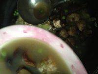 美味的香菇肉丸汤