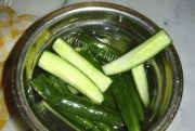 让人怀念的腌黄瓜做法图解4)