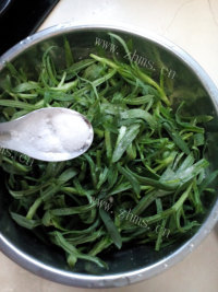 简单的蒸面条菜做法图解2)