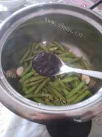 家常菜酱烧豆角做法图解4)