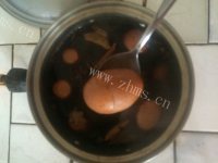 美味的五香茶蛋做法图解4)