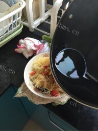 五味俱全的凉拌土豆丝做法图解7)