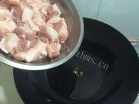 家常菜茶树菇红烧肉做法图解5)