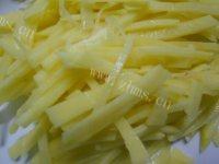 绿色食物之醋溜土豆丝做法图解2)